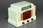 Addison 5 ’Courthouse’ Radio in Pistachio + Burgundy Catalin - Great